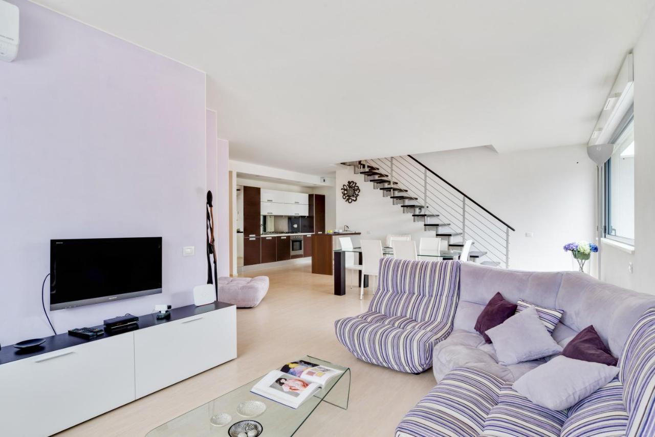 La Perla Apartment Комо Екстериор снимка